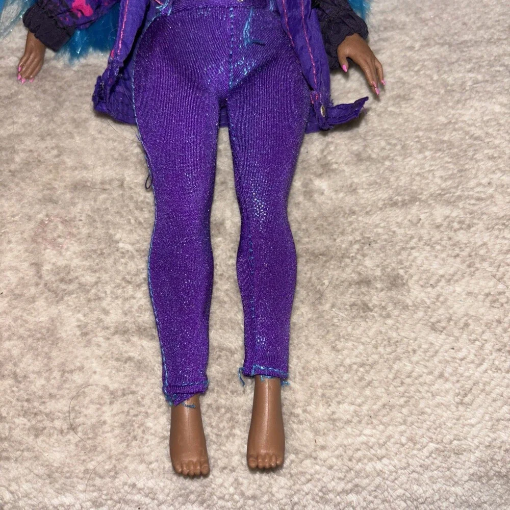 Lol Surprise OMG Chillax Fashion Doll Series 3 Blue Hair - Picture 3 of 6